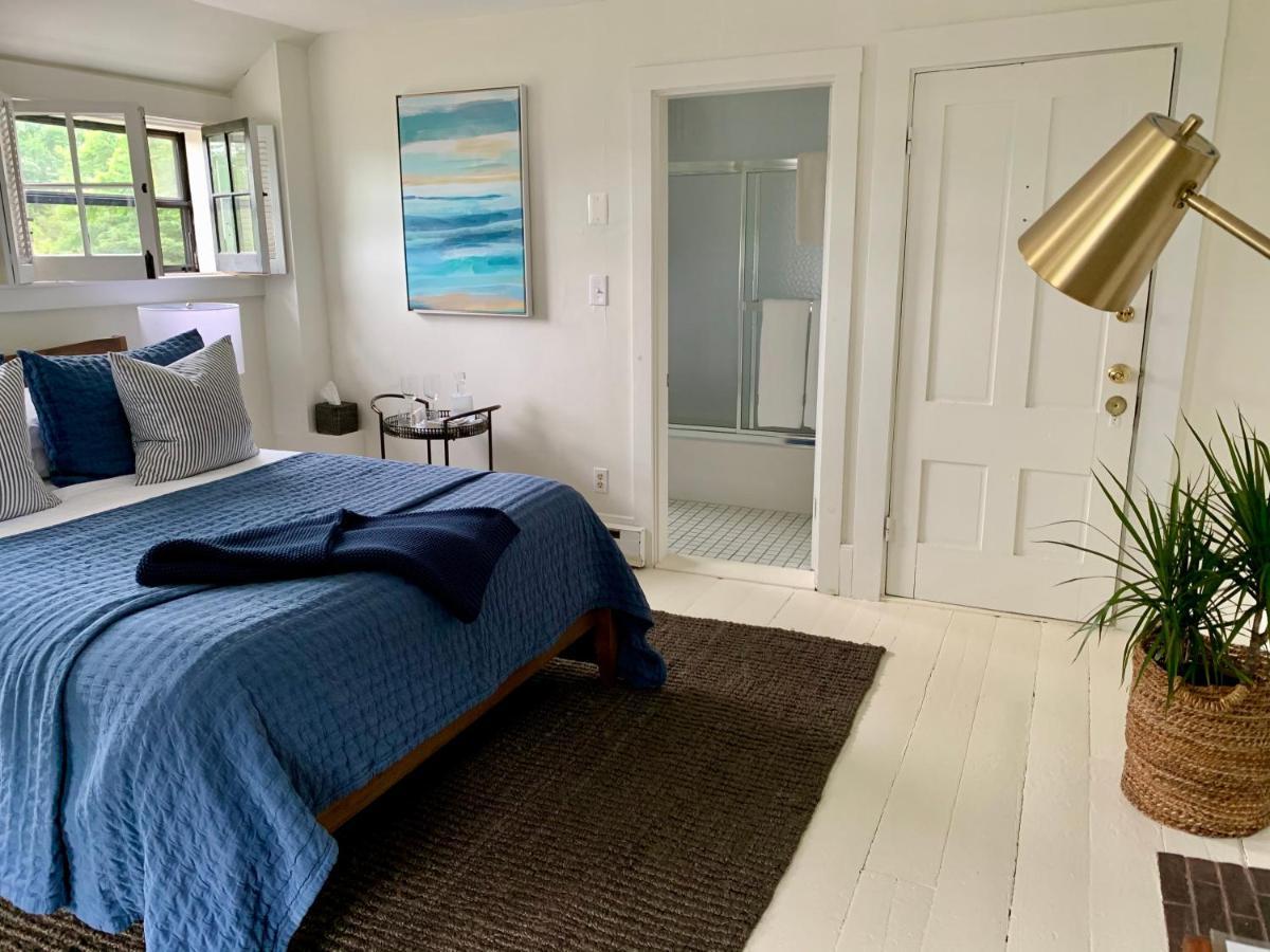 Ashley Manor Bed and Breakfast Barnstable Exteriör bild
