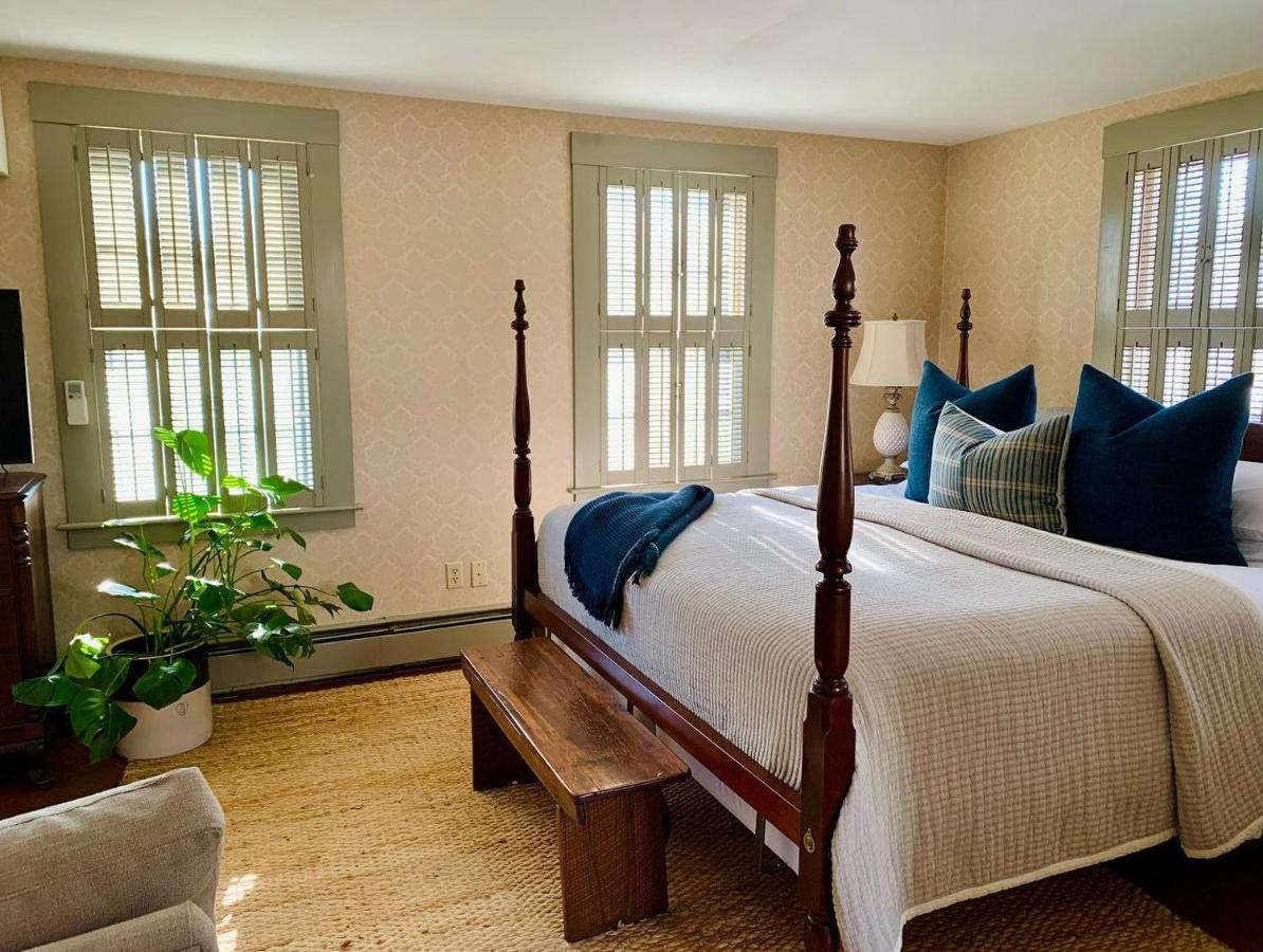Ashley Manor Bed and Breakfast Barnstable Exteriör bild