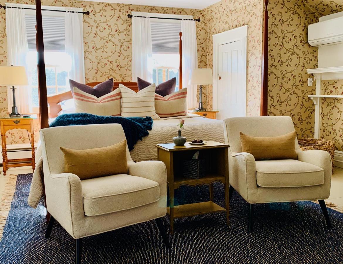 Ashley Manor Bed and Breakfast Barnstable Exteriör bild